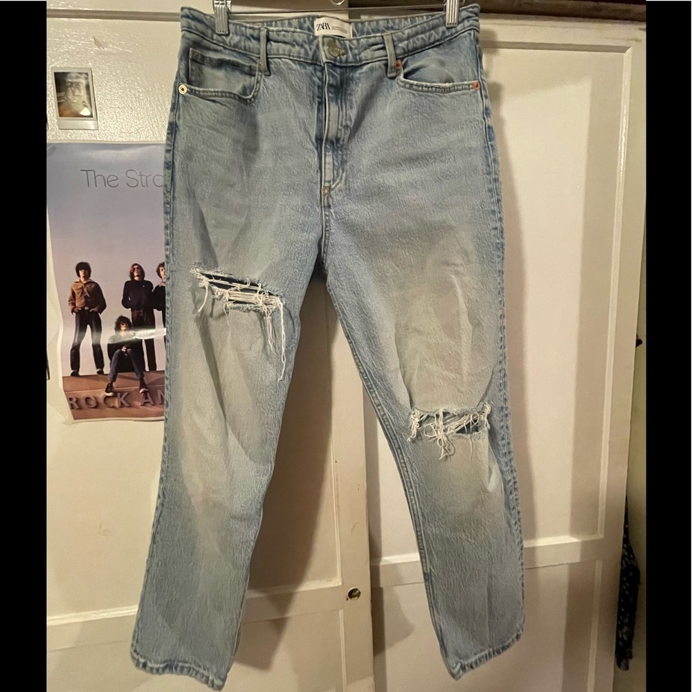 Zara Distressed Light Wash Jeans